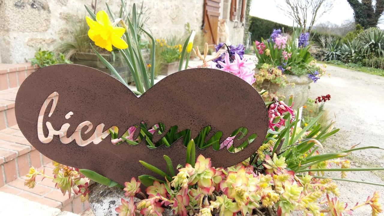 Au Coeur De La Nature Saint-Malo-du-Bois Eksteriør billede