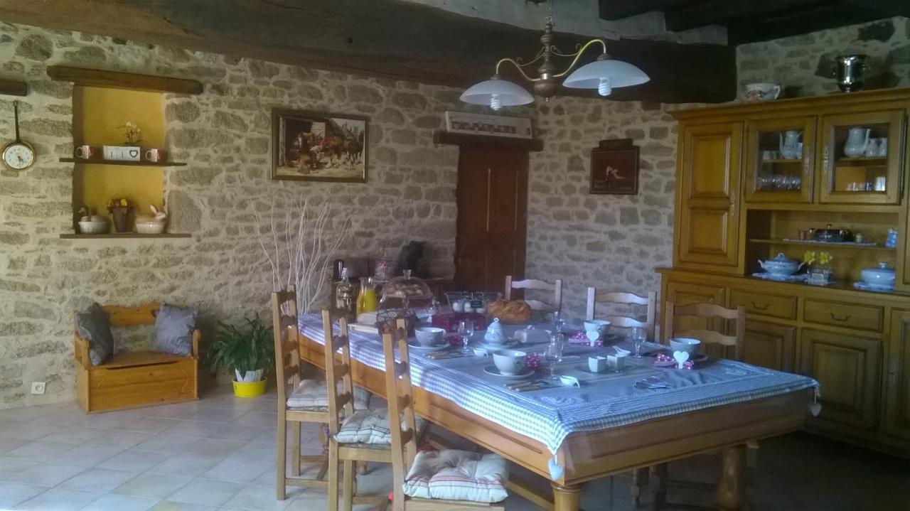 Au Coeur De La Nature Saint-Malo-du-Bois Eksteriør billede
